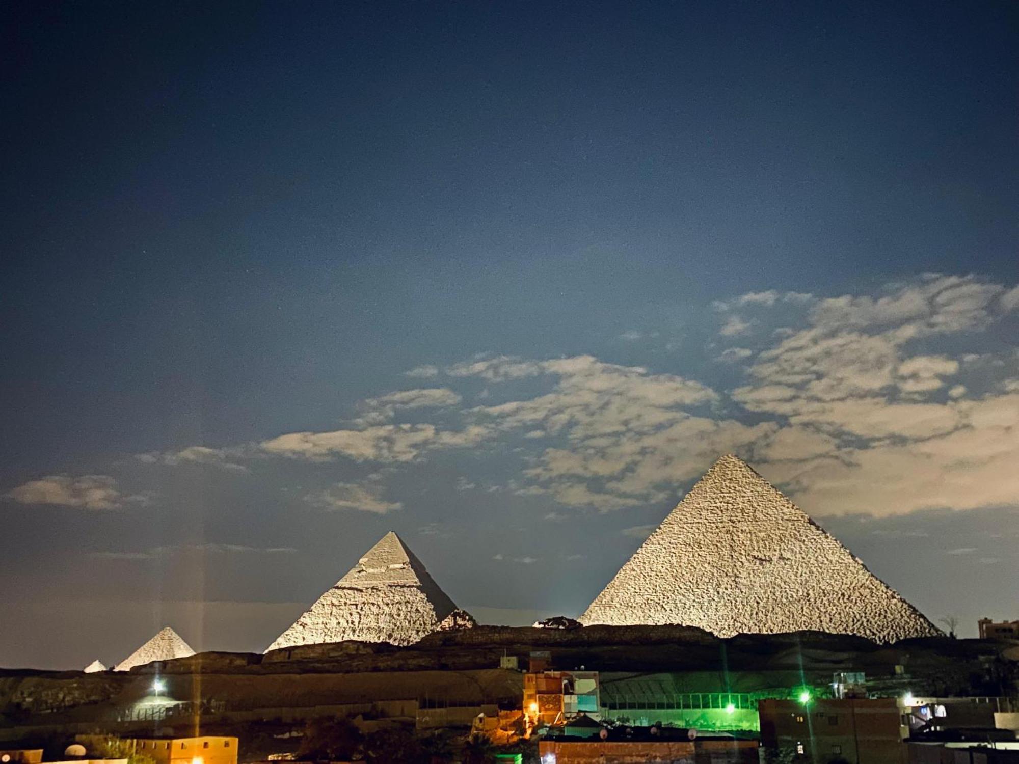 Isis Pyramids View Inn Kafrat al Jabal Bagian luar foto